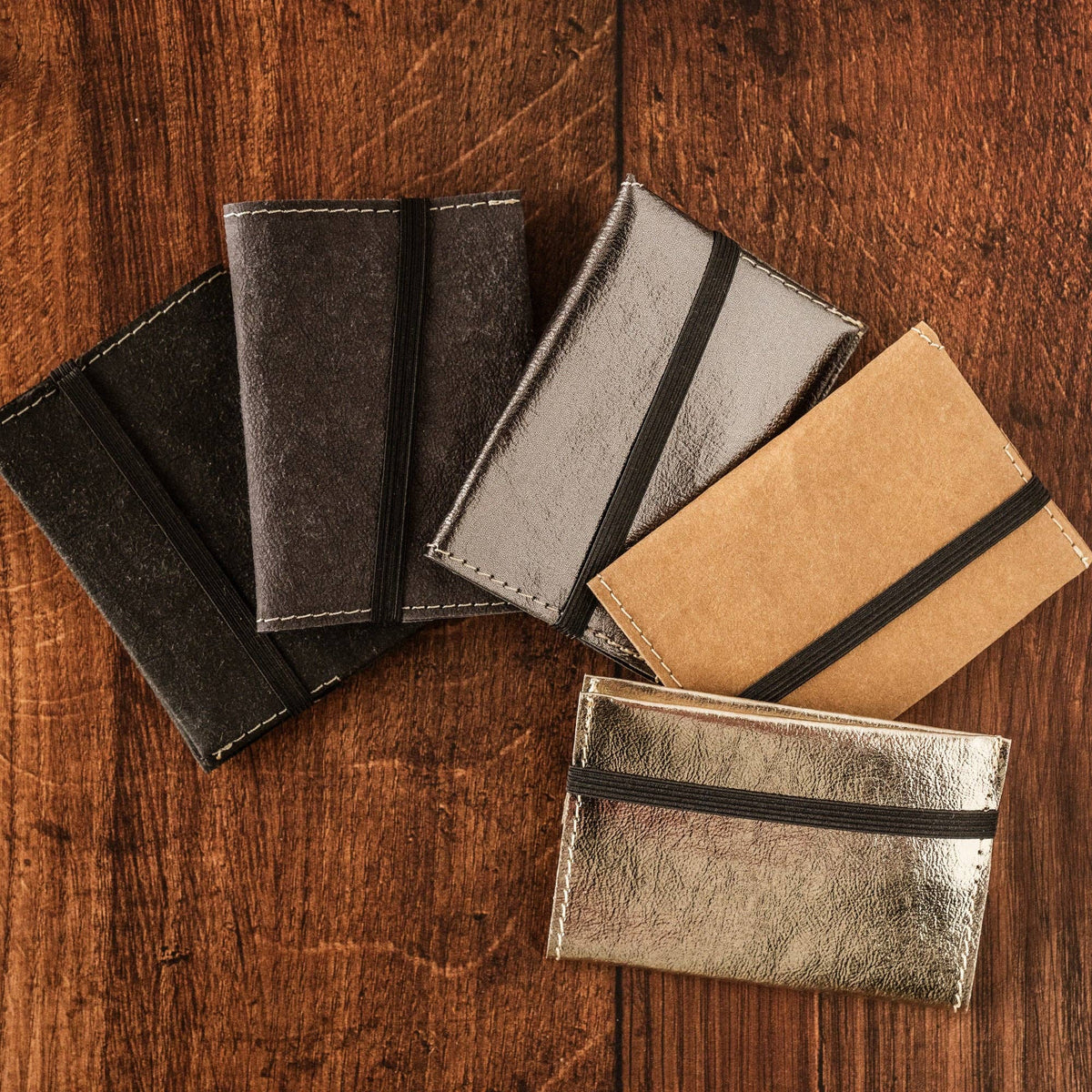 CARD HOLDER: Black