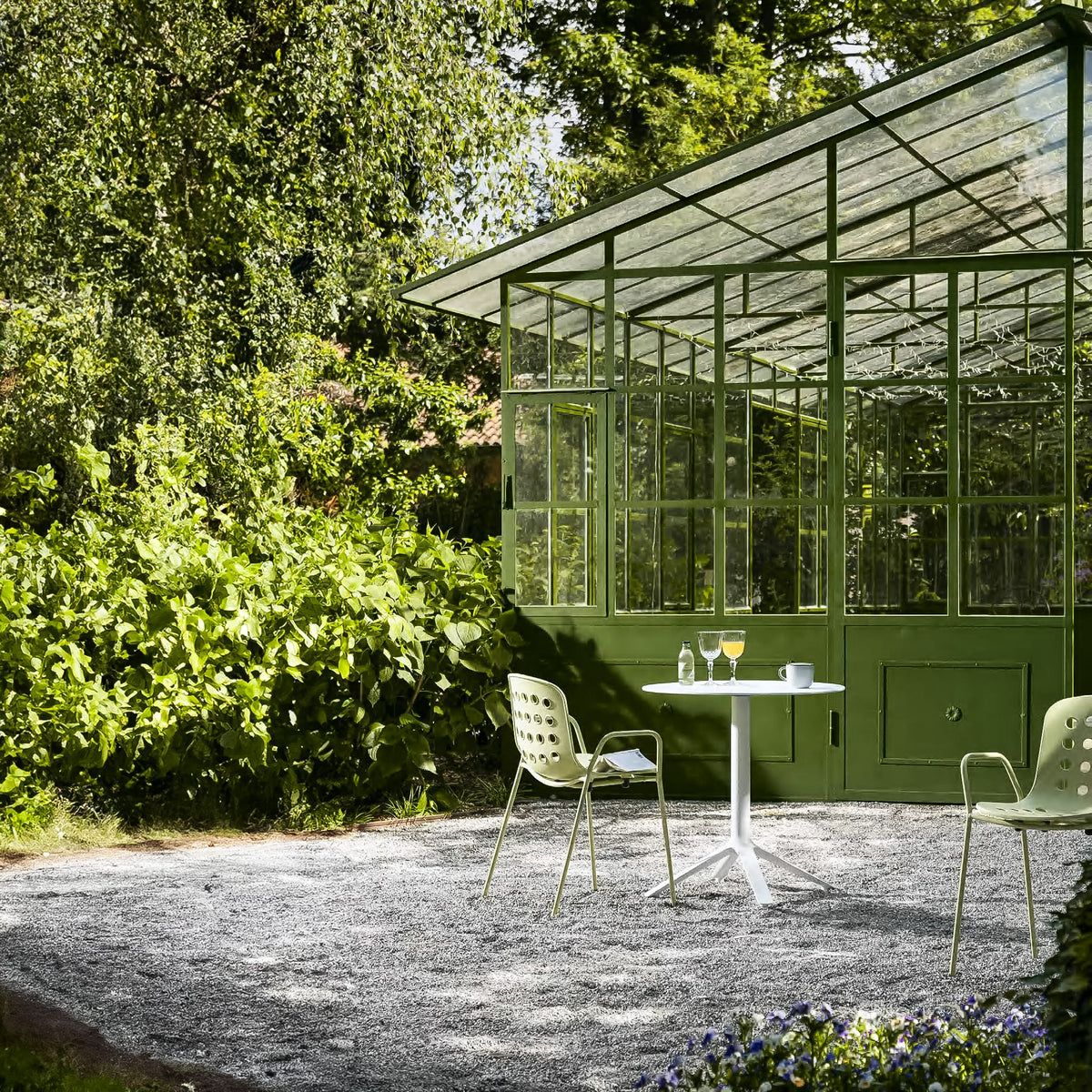 EEX Round Dining Table&lt;br&gt; Indoor &amp; Outdoor Use