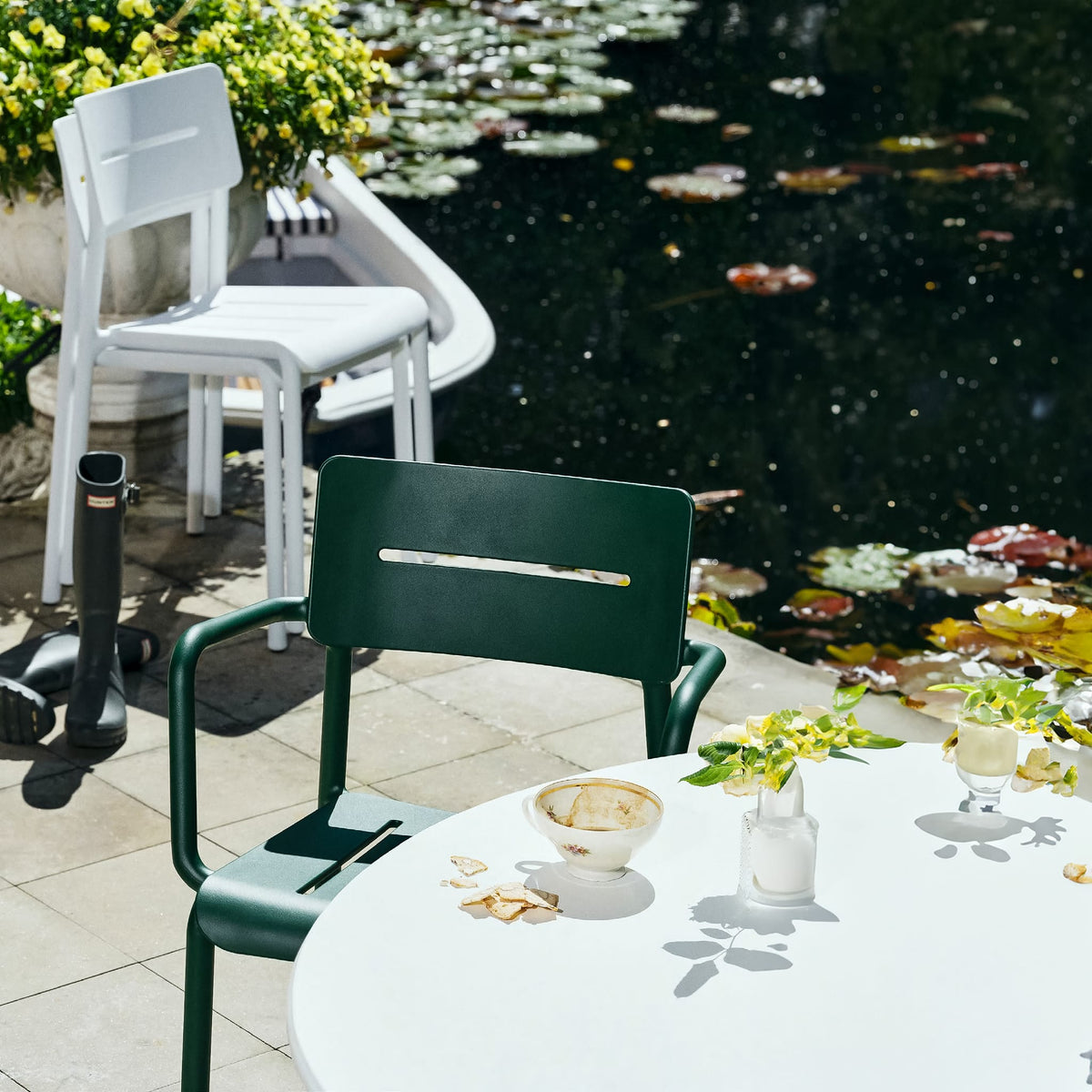 EEX Round Dining Table&lt;br&gt; Indoor &amp; Outdoor Use
