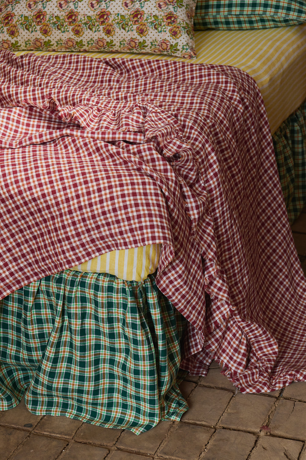 NEW - Grevillea Check Flat Sheet