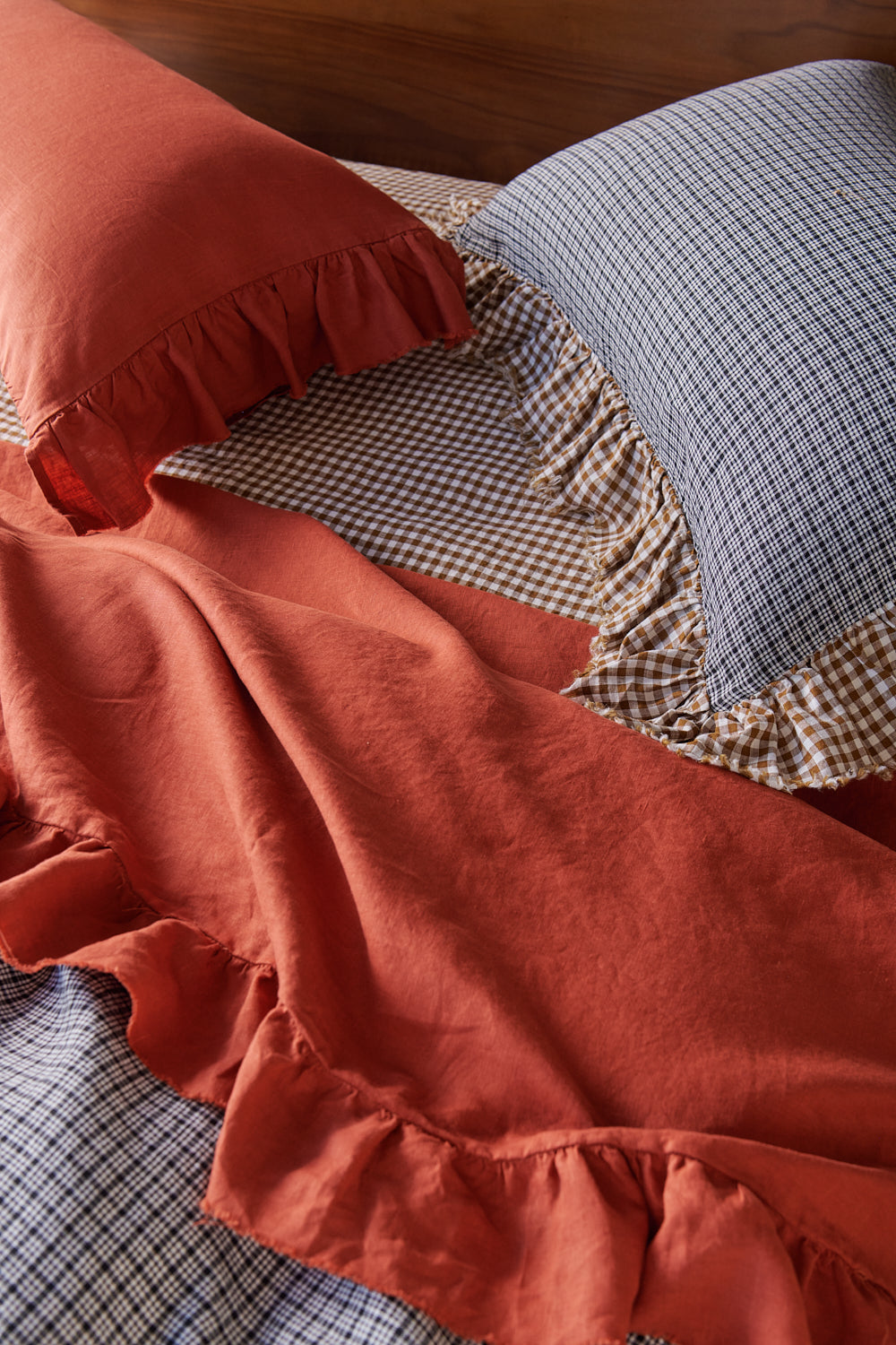 NEW - Pepperberry Check Full Ruffle Pillowcase Set