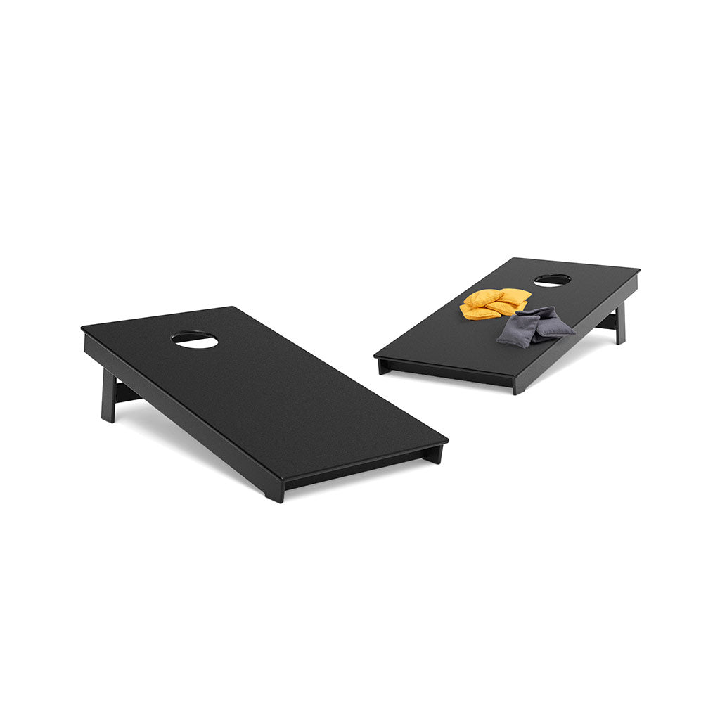 Play Cornhole