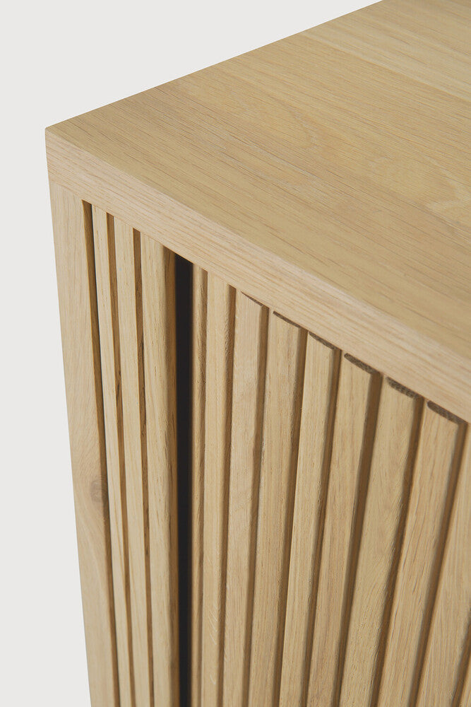 https://media.ethnicraft.com/sys-master/s3_product_medias/h29/h75/9083183202334/product_wf_50051_50052_Roller_Max_sideboard_oak_2_doors_det05_web.jpg